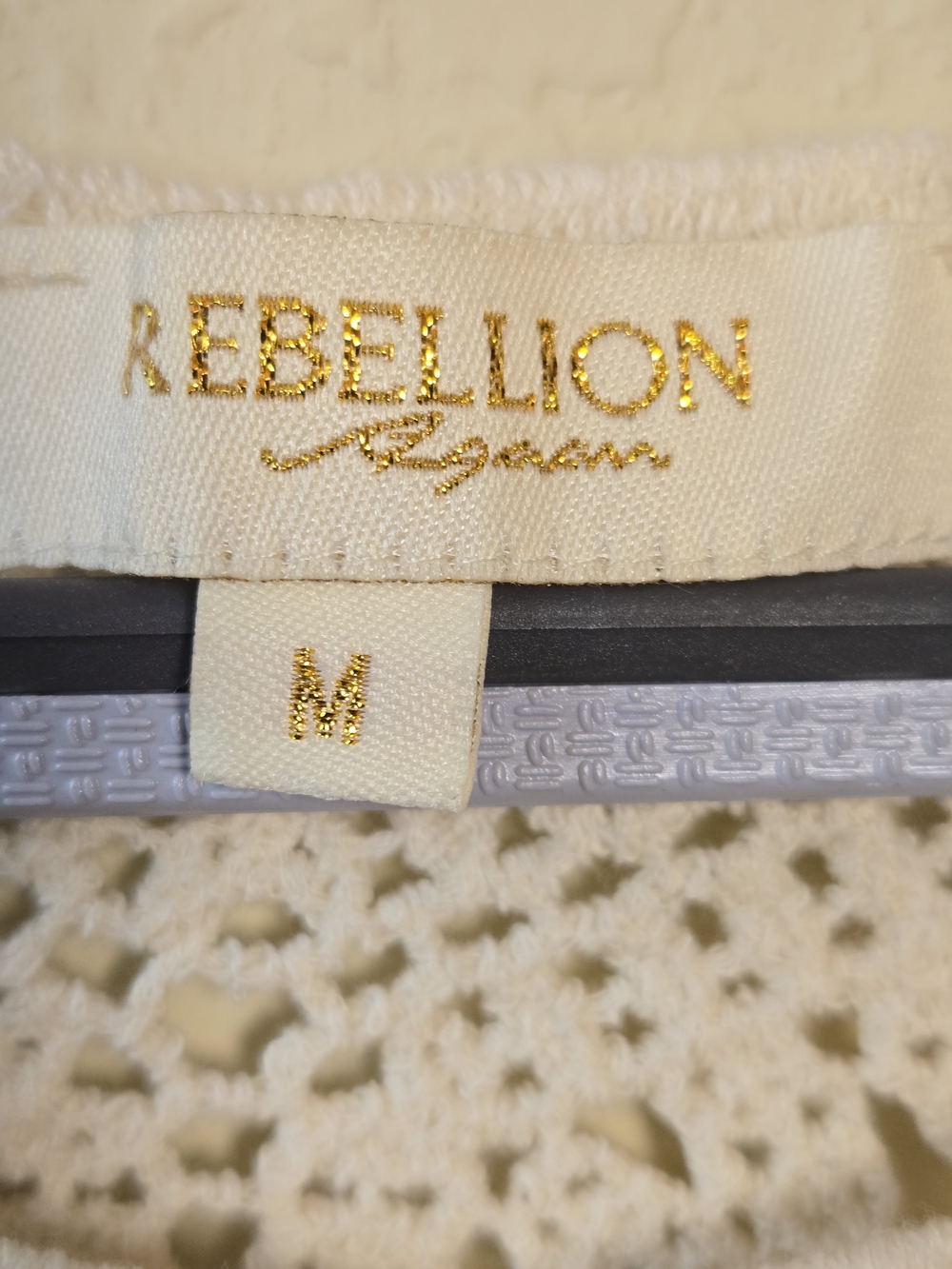 Crochet Medallion Short Sleeve Crop Top - Cream - Picture 3 of 9